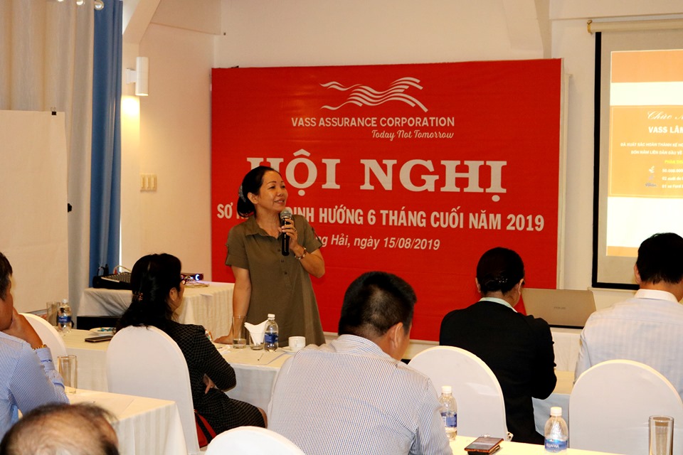 Phó Chủ tịch HĐQT bà Trương Ngô Sen phát biểu tại Hội nghị