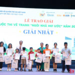 TRAO GIẢI CUỘC THI “NGÔI NHÀ MƠ ƯỚC” NĂM 2025 – NƠI NHỮNG TRÁI TIM TRẺ THƠ VẼ NÊN HẠNH PHÚC XANH